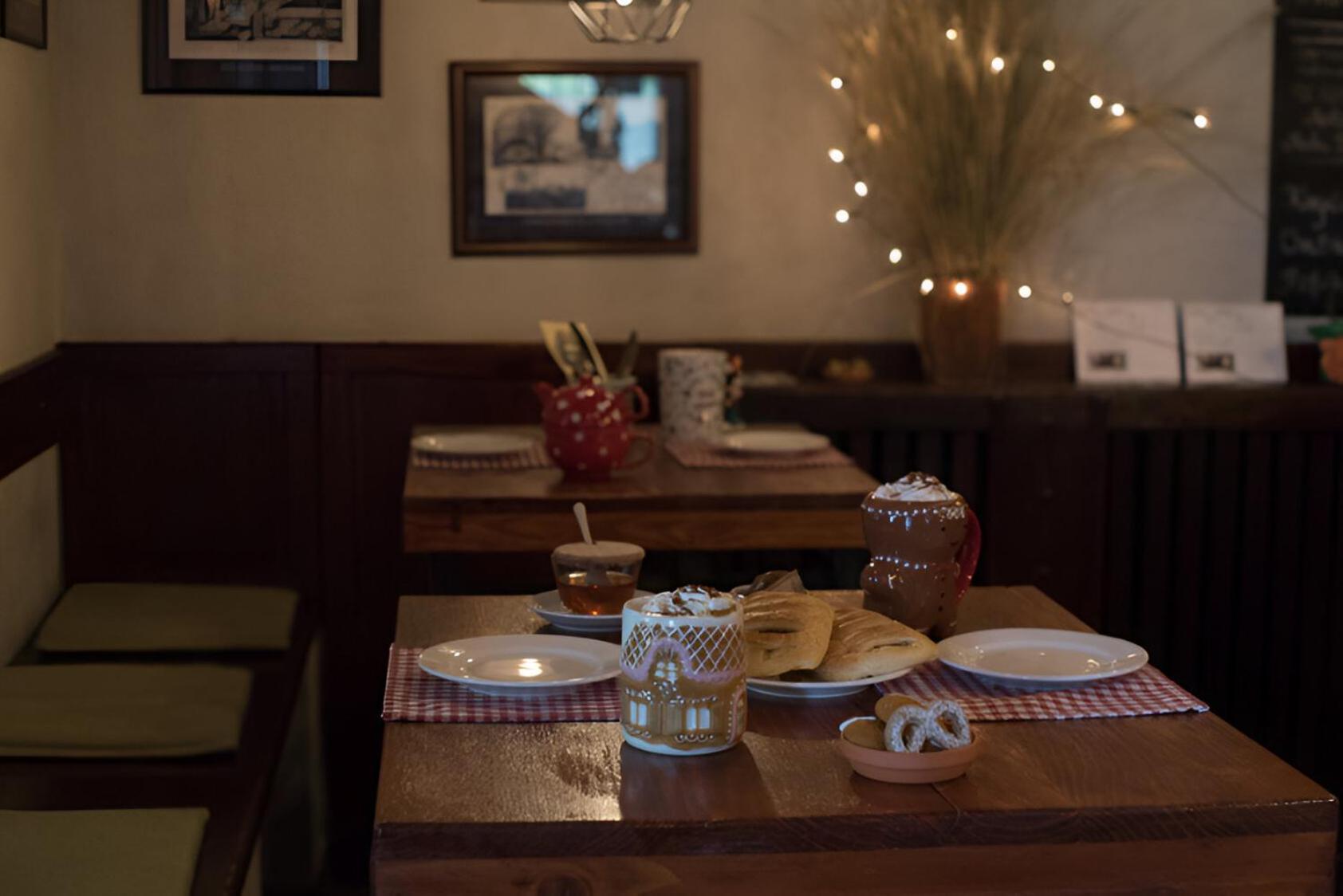 Bed & Breakfast Dvorec Petrovce Ngoại thất bức ảnh