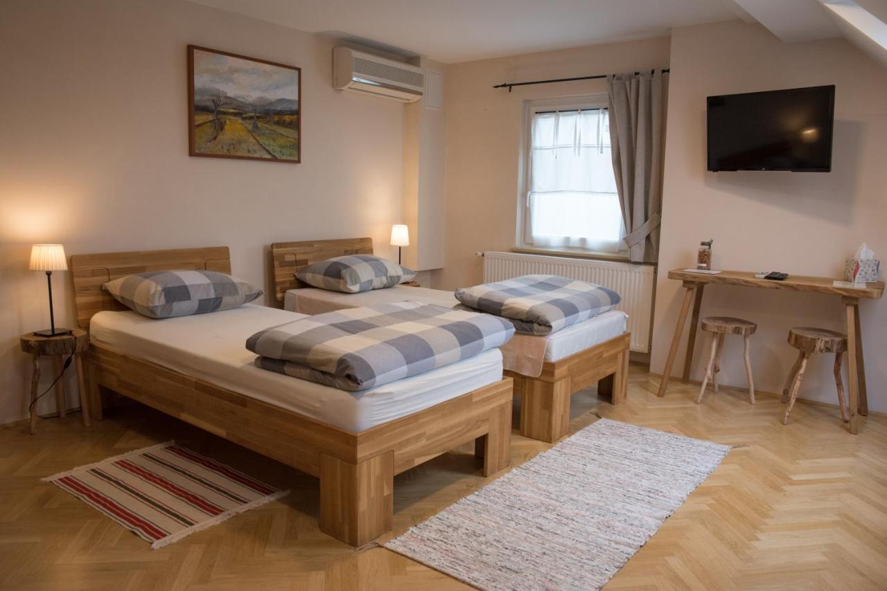 Bed & Breakfast Dvorec Petrovce Ngoại thất bức ảnh